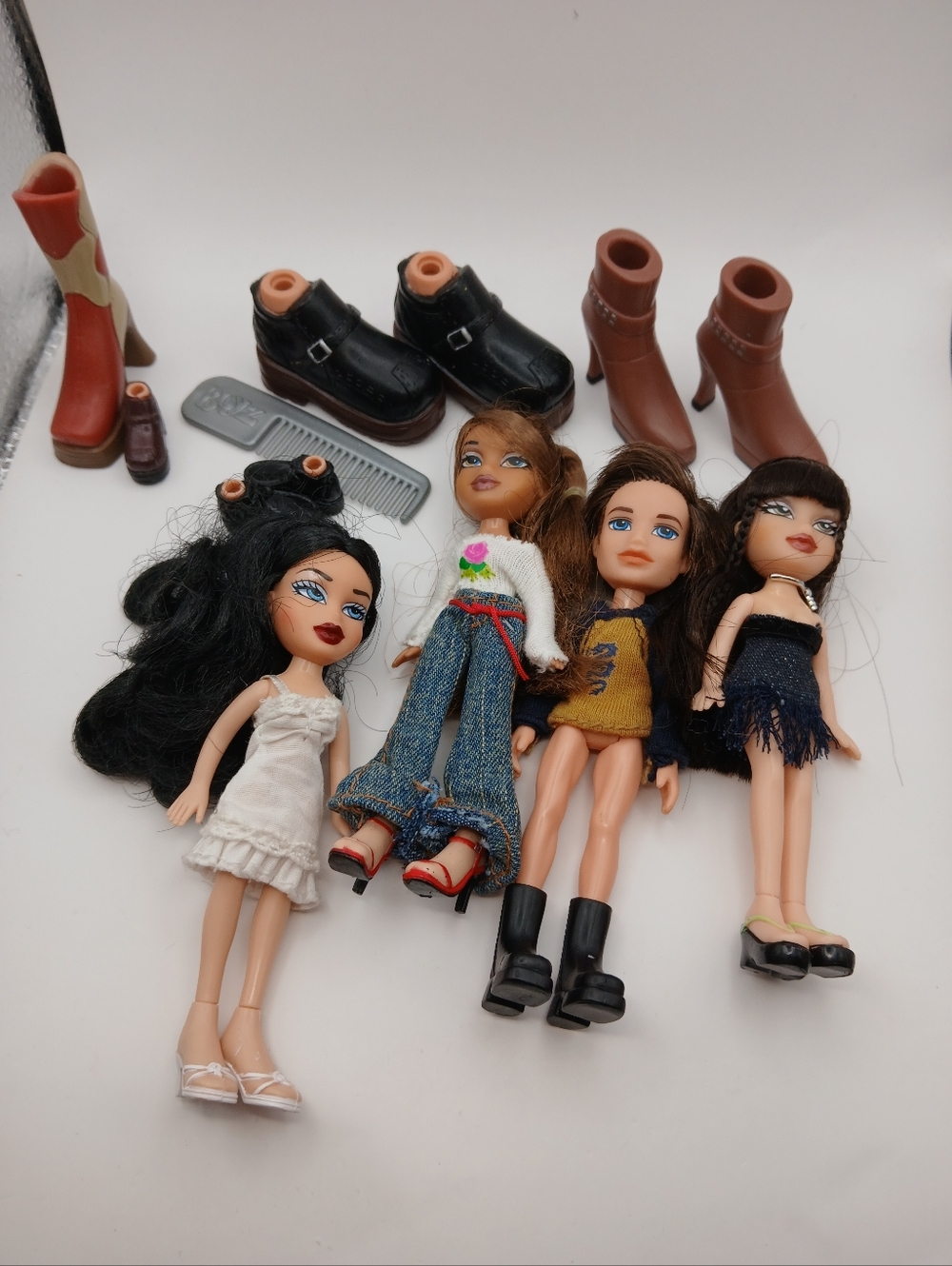 Vintage Y2K Bratz Mini Dolls & Accessories Lot